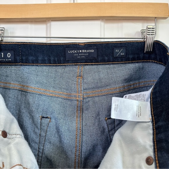 Lucky Brand 410 Athletic Slim Jeans Dark Wash Whiskering Size 32/32 - Picture 8 of 13